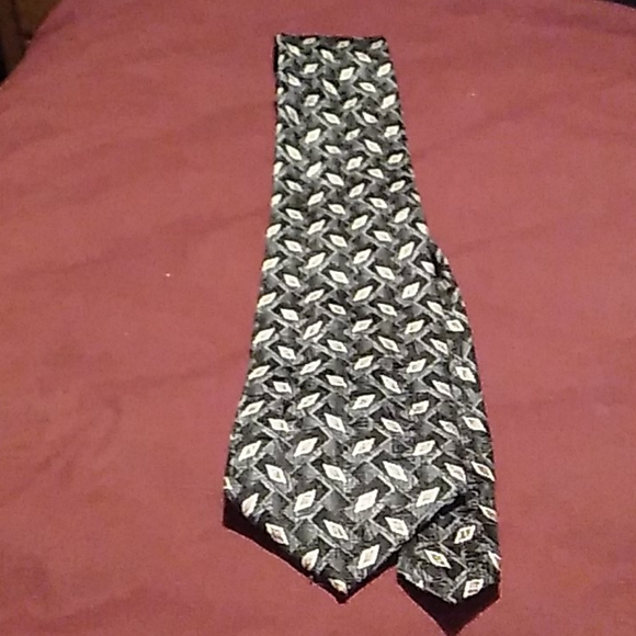Necktie - Picture 2 of 8
